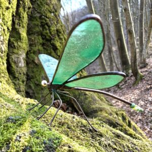 Alternative view of Szitakötő kerti üvegszobor zöld