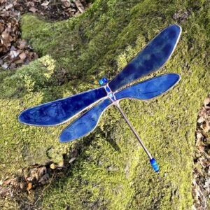 Szitakötő kerti üvegszobor kék